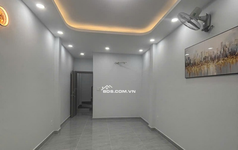 Bán Nhà Hẽm 4m, ĐƯỜNG NGUYỄN TIỂU LA 29m2 - 5TẦNG,8,3 TỶ/TL,P8.Q10
